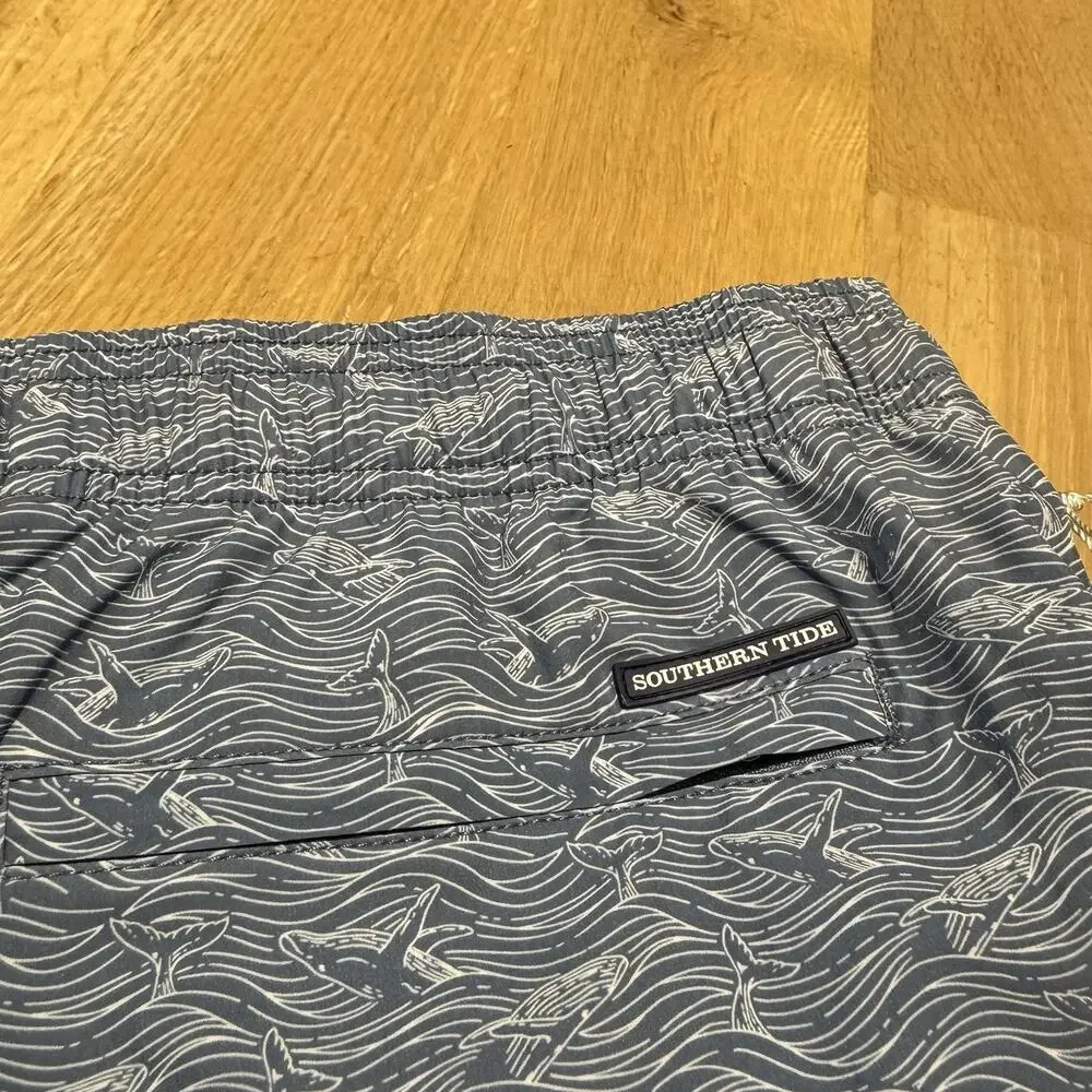 Southern Tide Whale Print Swim Trunks Men’s XXL Blue Board Shorts NWT